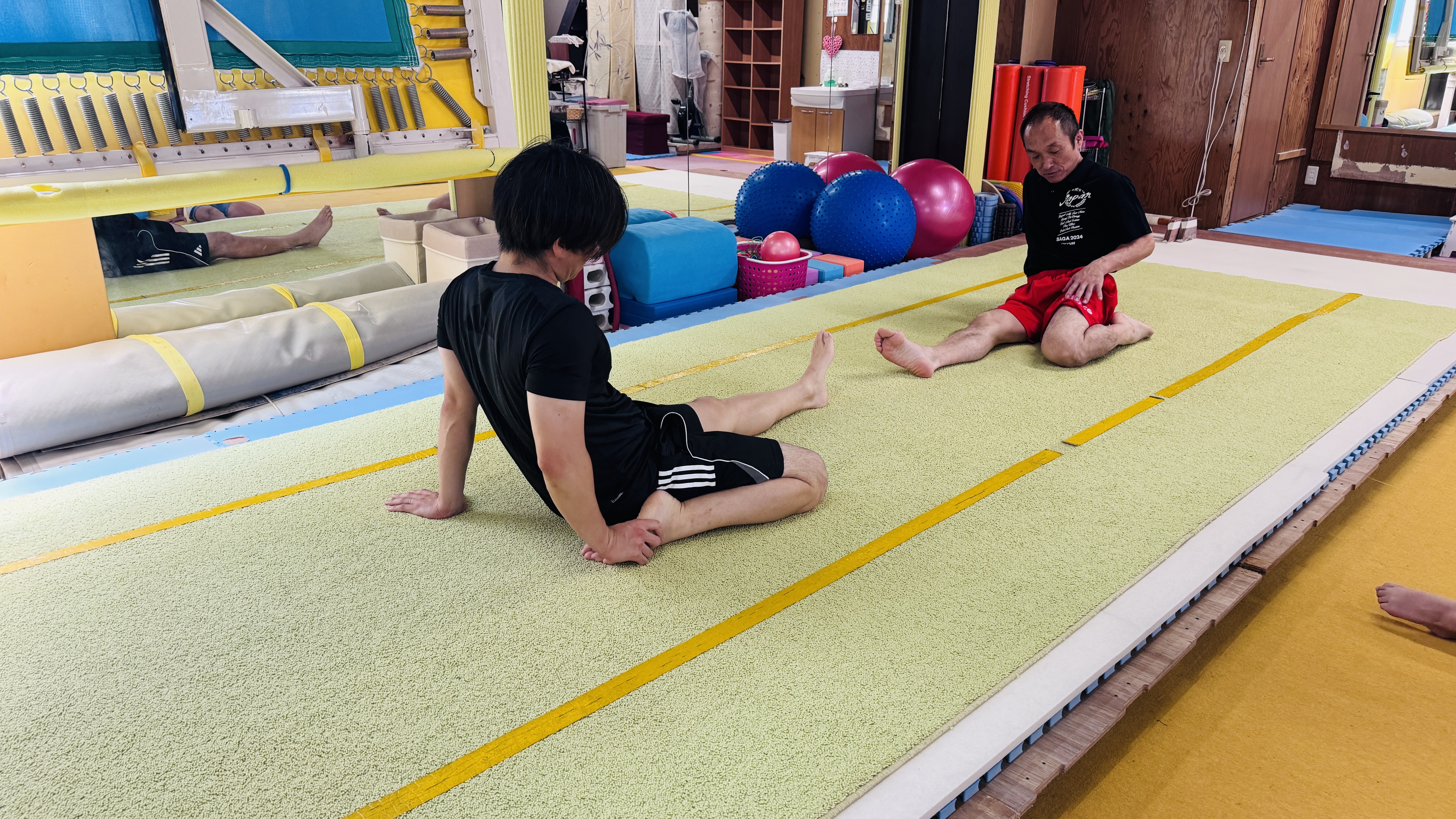 腰・股関節のツイストストレッチ